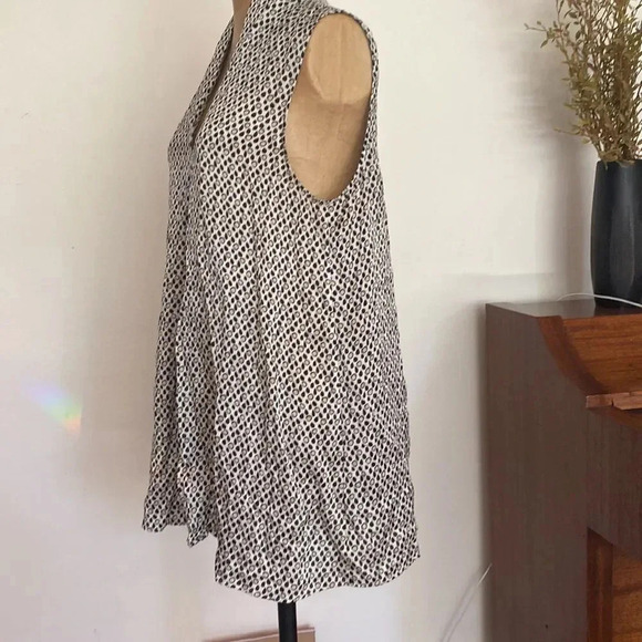 Lafayette 148 tank blouse sz L 100% silk great condition - Picture 4 of 6